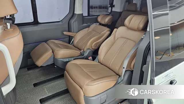 Hyundai Staria 2022 Белый из Кореи, фото 3