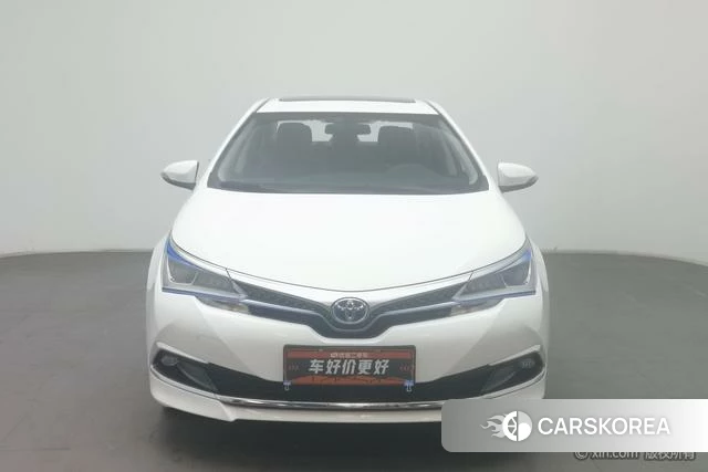 Toyota Corolla dual engine E+ 2019 Белый из Китая, фото 3