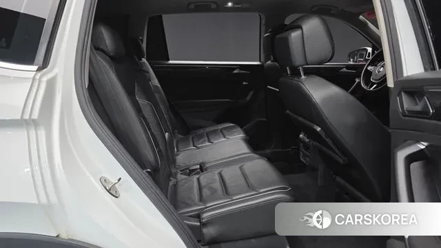 Volkswagen Tiguan Allspace 2018 Белый из Кореи, фото 3