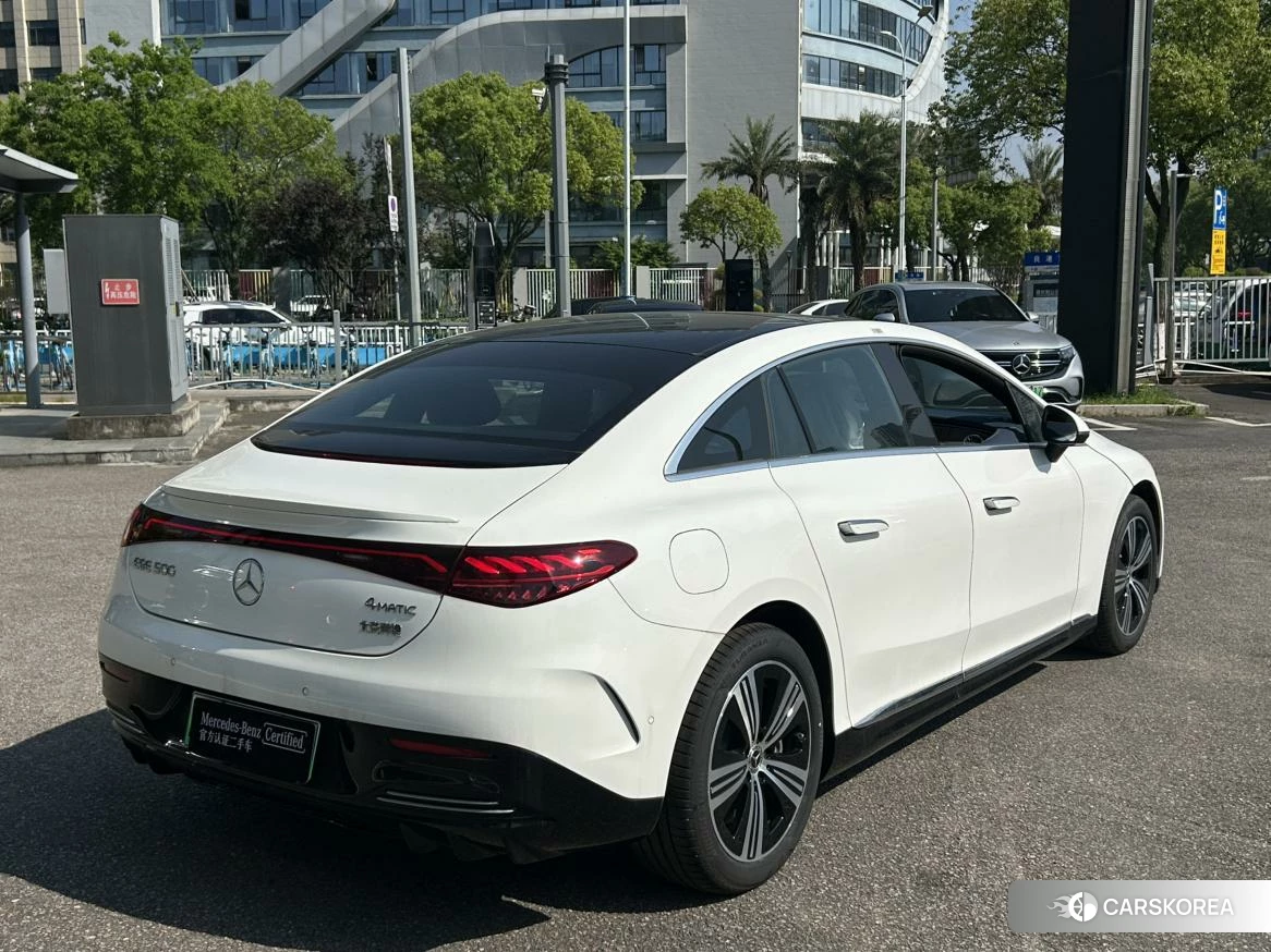 Mercedes-Benz EQE 2024 Белый из Китая, фото 3