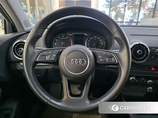 Audi New A3 2019 Белый из Кореи, фото 3