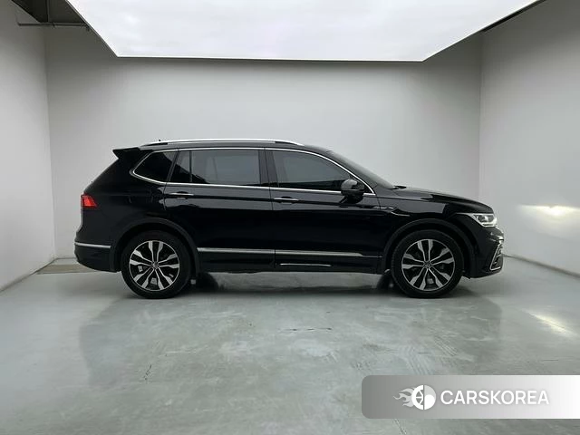 Volkswagen Tiguan L 2022 Черный из Китая, фото 3