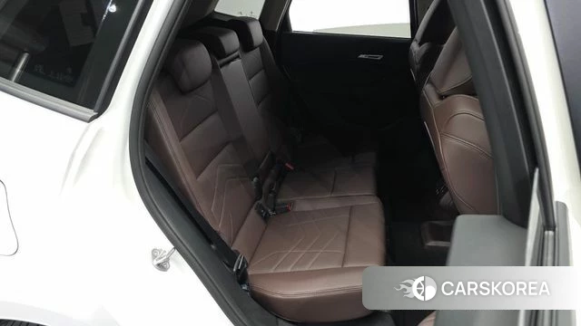 BMW 2 Series Active Tourer (U06) 2024 Белый из Кореи, фото 3