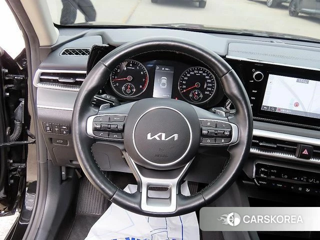 Kia K5 3rd generation 2023 Черный из Кореи, фото 3