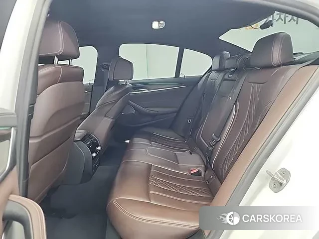 BMW 5 Series (G30) 2020 Белый из Кореи, фото 3