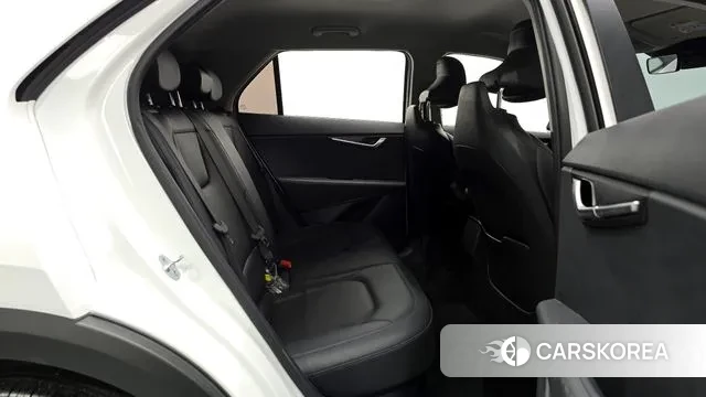 Kia Di Ol Nu Niro 2022 Белый из Кореи, фото 3