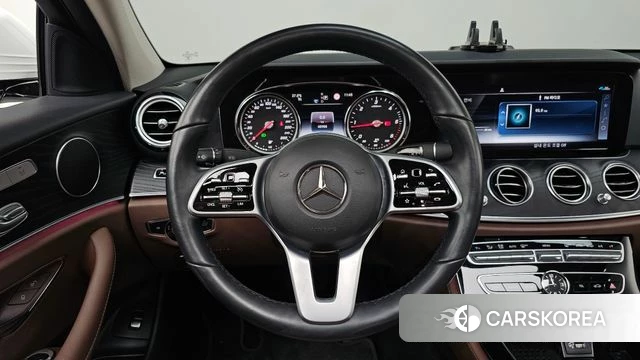 Mercedes-Benz E-Class W213 2020 Белый из Кореи, фото 3
