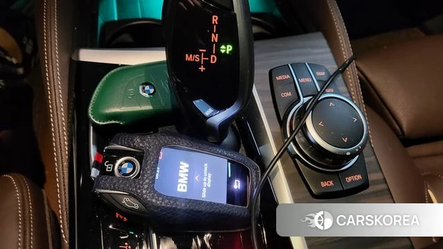 BMW 6 Series GT (G32) 2022 Белый из Кореи, фото 3