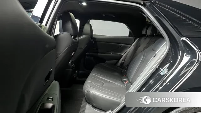 Hyundai The New Avante (CN7) 2023 Черный из Кореи, фото 3