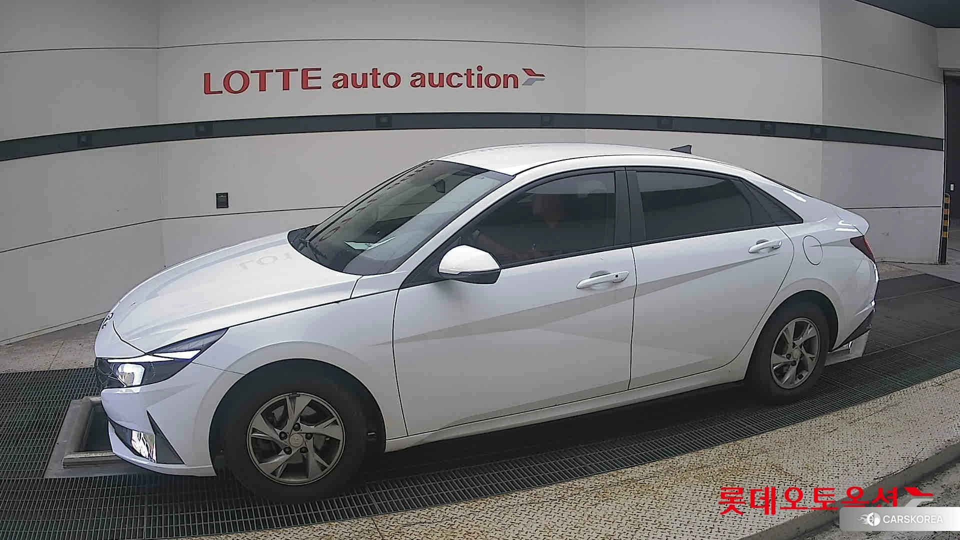 Hyundai Avante 2021 Polar White из Кореи, фото 3