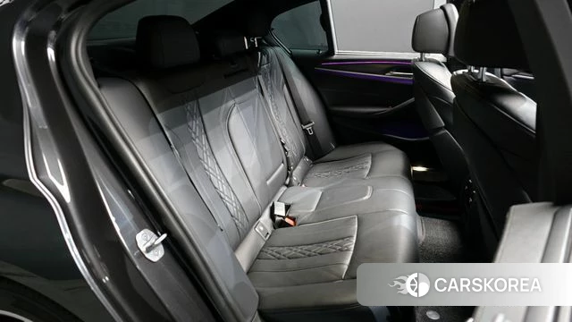 BMW 5 Series (G30) 2022 Серый из Кореи, фото 3