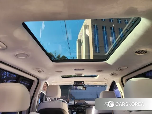 Hyundai Staria 2025 Белый из Кореи, фото 3