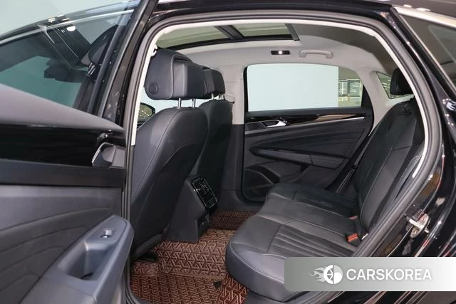 Volkswagen Passat 2025 Черный из Китая, фото 3