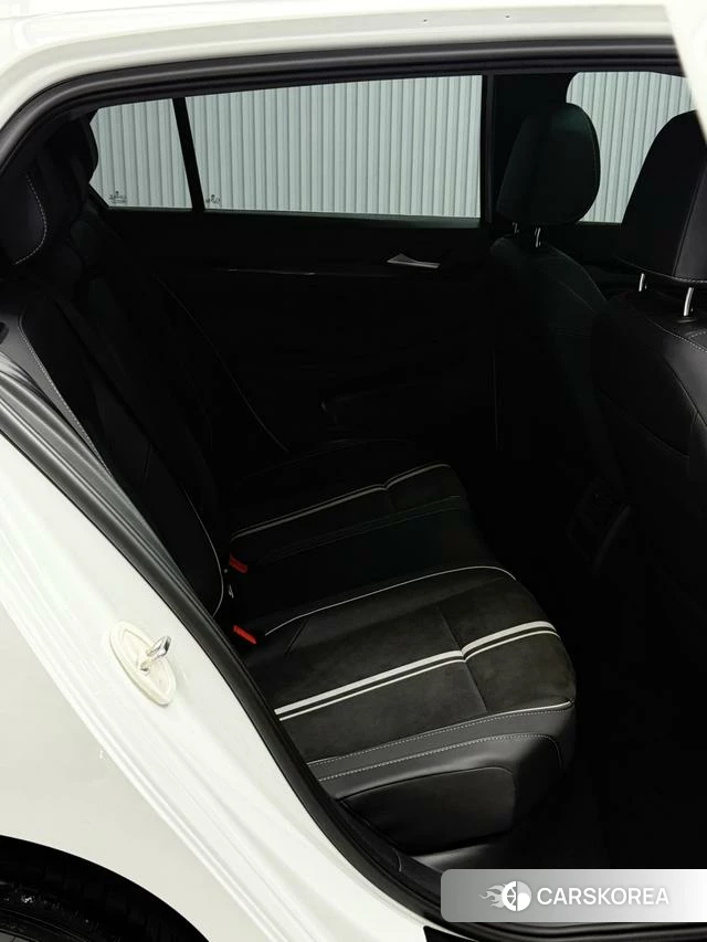 Volkswagen Golf 2022 Белый из Китая, фото 3
