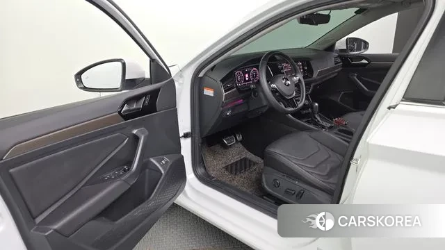 Volkswagen 7th Generation of Jetta 2021 Белый из Кореи, фото 3