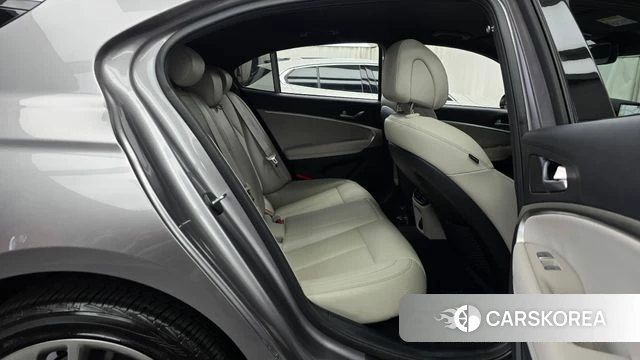 Genesis The New G70 Shooting Brake 2023 Серебристо-серый из Кореи, фото 3