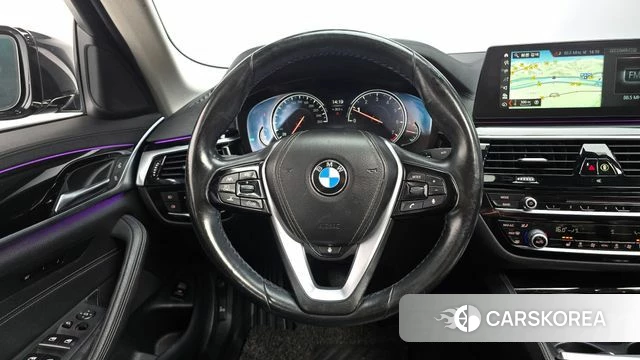 BMW 5 Series (G30) 2018 Черный из Кореи, фото 3