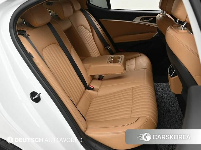 Genesis The New G70 2023 Белый из Кореи, фото 3
