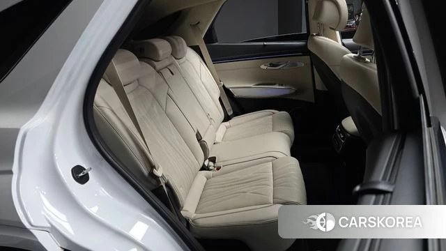 Genesis GV70 2025 Белый из Кореи, фото 3