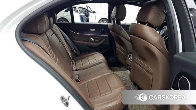 Mercedes-Benz E-Class W213 2022 Белый из Кореи, фото 3