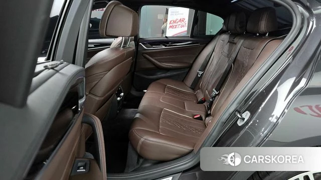 BMW 5 Series (G30) 2018 Серый из Кореи, фото 3