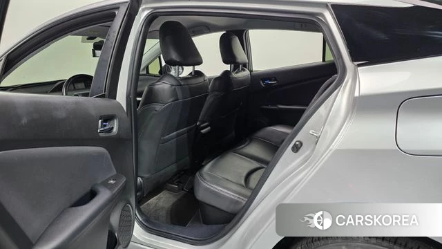 Toyota Prius 4th Generation 2018 Серебряный из Кореи, фото 3