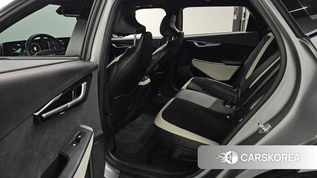 Kia EV6 2022 Серебристо-серый из Кореи, фото 3