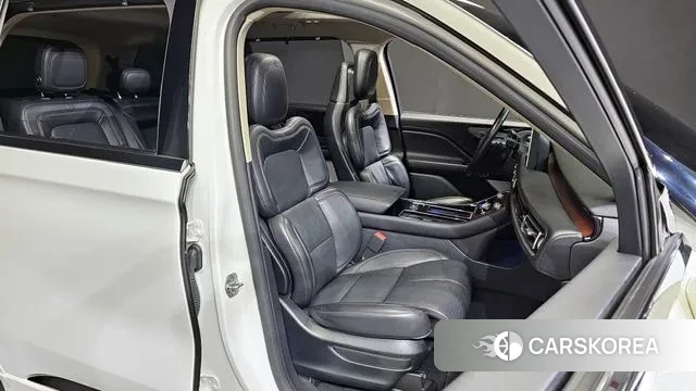 Lincoln Aviator 2nd generation 2020 Белый из Кореи, фото 3