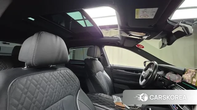 BMW 6 Series GT (G32) 2023 Серебристо-серый из Кореи, фото 3