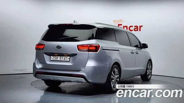 Kia All New Carnival 2018 Серебряный из Кореи, фото 3