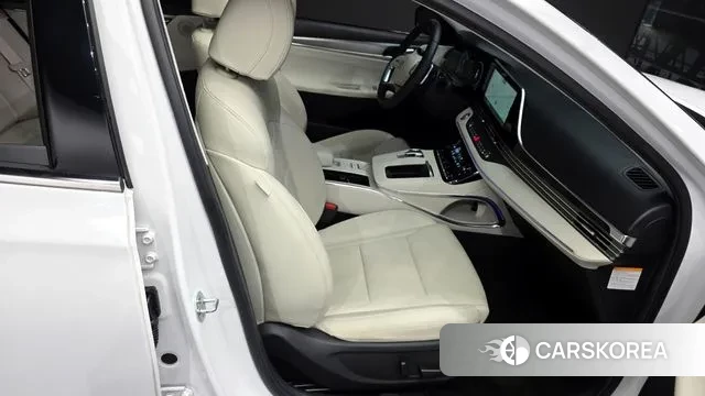 Hyundai The New Grandeur IG Hybrid 2022 Белый из Кореи, фото 3