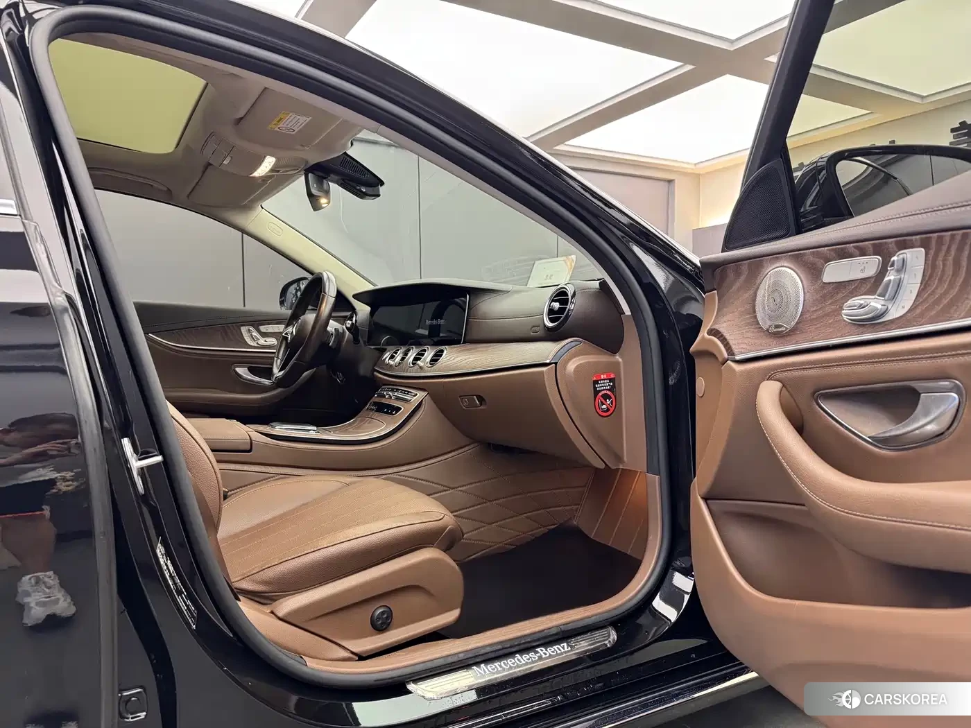 Mercedes-Benz E-Class 2023 Черный из Китая, фото 3