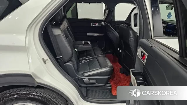 Ford Explorer 6th Generation 2023 Белый из Кореи, фото 3