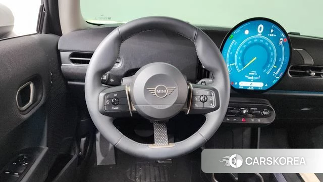 Mini Cooper C 4th generation 2025 Серебряный из Кореи, фото 3
