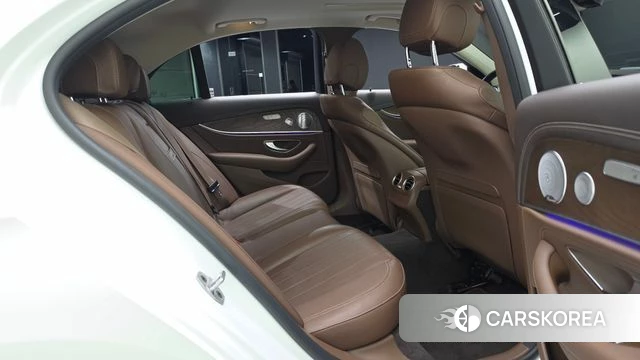 Mercedes-Benz E-Class W213 2020 Белый из Кореи, фото 3