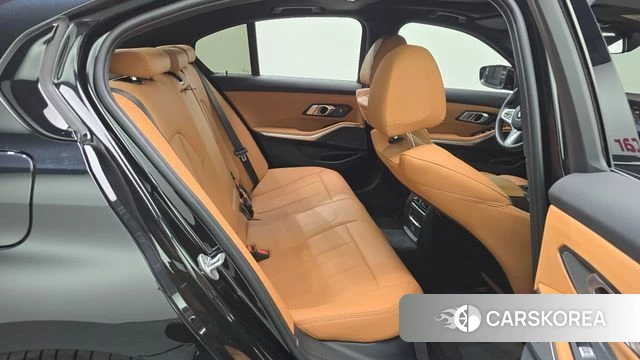 BMW 3 Series (G20) 2023 Черный из Кореи, фото 3