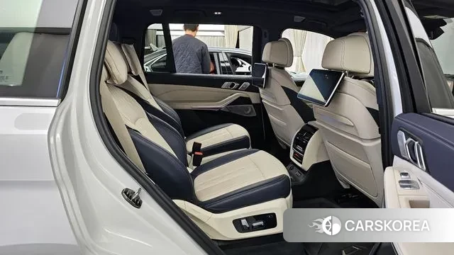 BMW X7 (G07) 2021 Белый из Кореи, фото 3