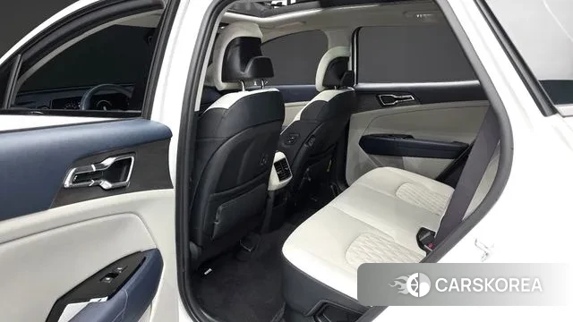 Kia Sportage 5th Generation Hybrid 2024 Белый из Кореи, фото 3