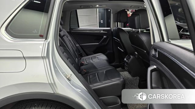 Volkswagen Tiguan second Generation 2020 Серебряный из Кореи, фото 3