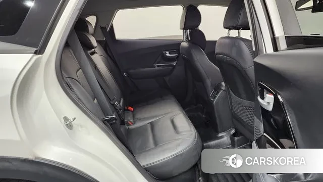 Kia Niro 2018 Белый из Кореи, фото 3