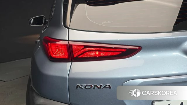 Hyundai Kona 2018 Светло-серебряный цвет из Кореи, фото 3
