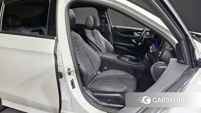 Mercedes-Benz E-Class W213 2022 Белый из Кореи, фото 3