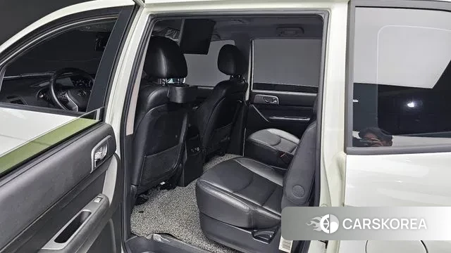 Ssangyong Korando Turismo 2018 Белый из Кореи, фото 3