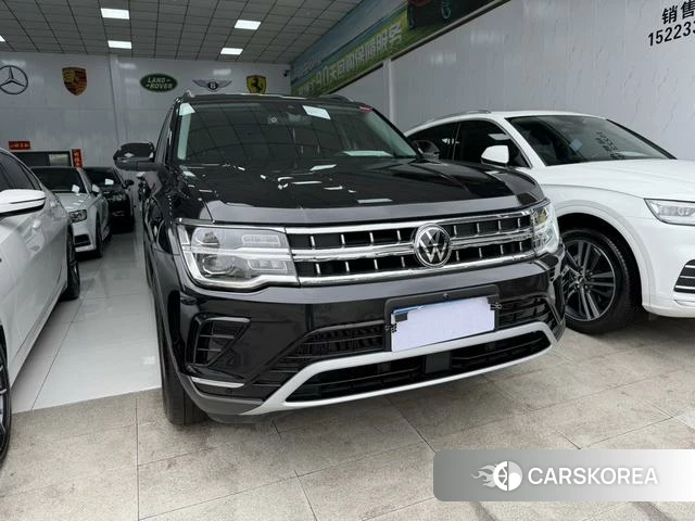Volkswagen Tourang 2024 Черный из Китая, фото 3