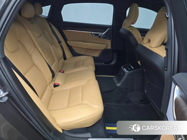 Volvo S90 2023 Серый из Кореи, фото 3