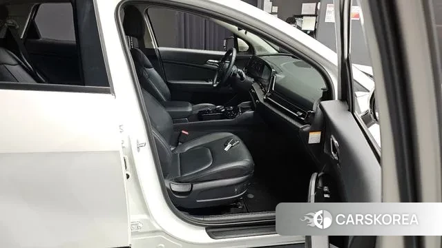 Kia Sportage 5th Generation Hybrid 2021 Белый из Кореи, фото 3