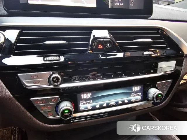 BMW 6 Series GT (G32) 2022 Белый из Кореи, фото 3