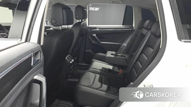 Volkswagen Tiguan second Generation 2022 Белый из Кореи, фото 3