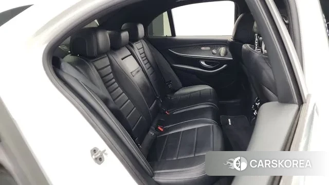 Mercedes-Benz E-Class W213 2021 Белый из Кореи, фото 3