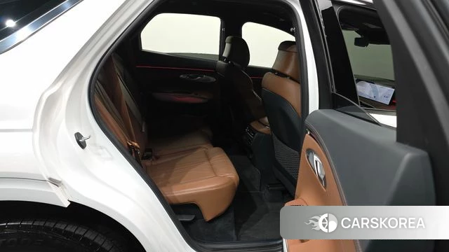 Genesis GV70 2024 Белый из Кореи, фото 3